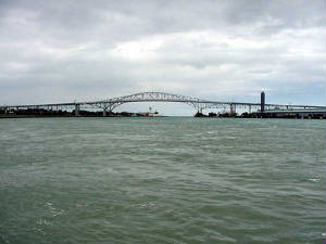 bwbridge.jpg